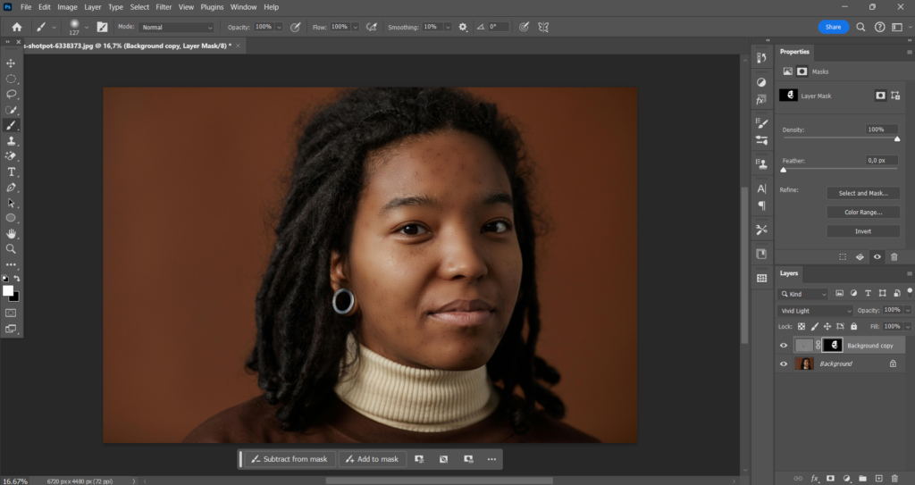 How to make a person's skin smoother in Lightroom and Photoshop